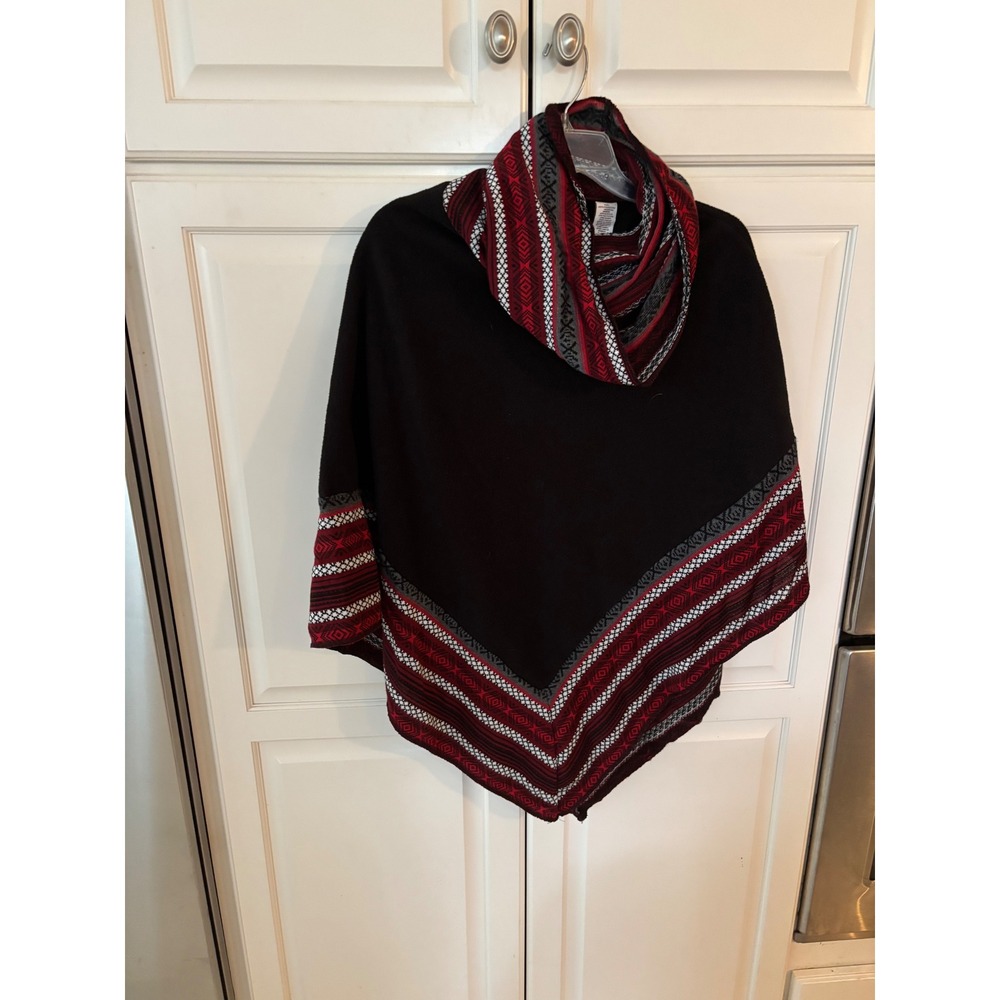 Le Moda Women Black Fleece Poncho Cowl Neck Southwestern Red Geometric Border